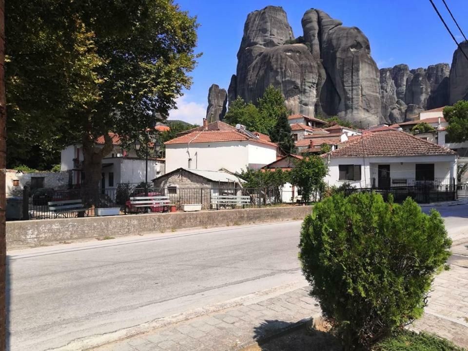 The Little Gem Under The Rocks Apartment Kastraki  Bagian luar foto